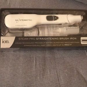 Ion steam straightening brush. New without tags